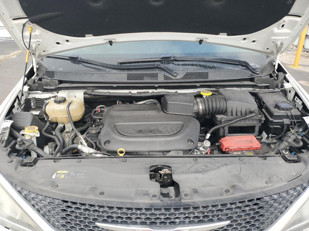 2019 Chrysler Pacifica Touring L VIN: 2C4RC1BG4KR665734 Lot: 61952455