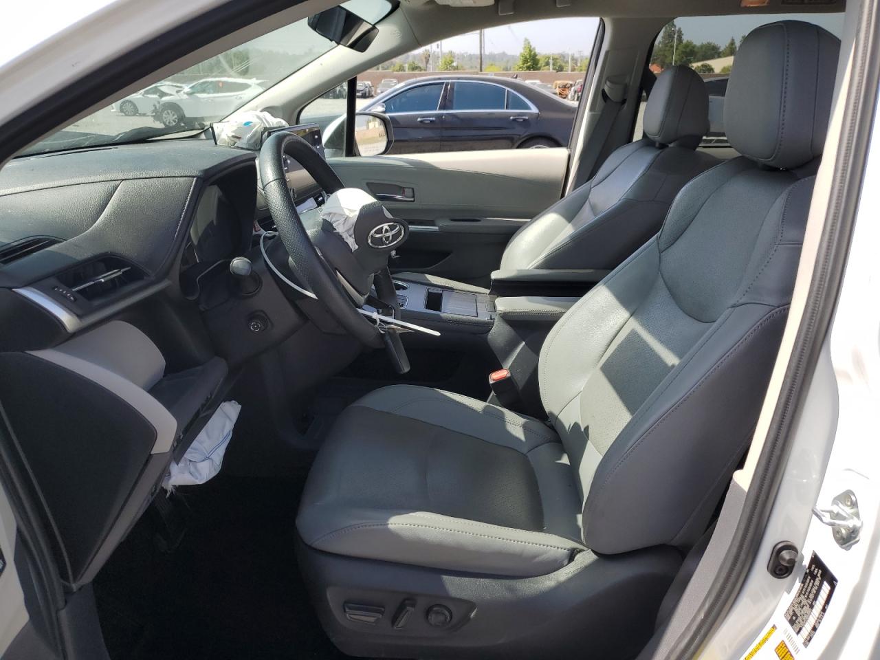 2022 Toyota Sienna Limited VIN: 5TDZSKFC4NS050841 Lot: 62030535