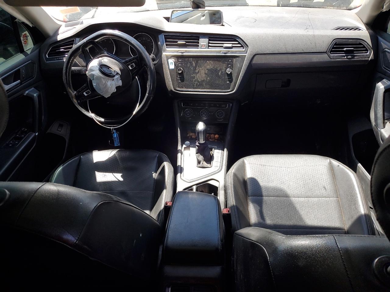 VOLKSWAGEN TIGUAN 2018 VIN 3VV3B7AX3JM005057 photo 8