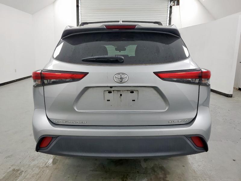  TOYOTA HIGHLANDER 2021 Silver
