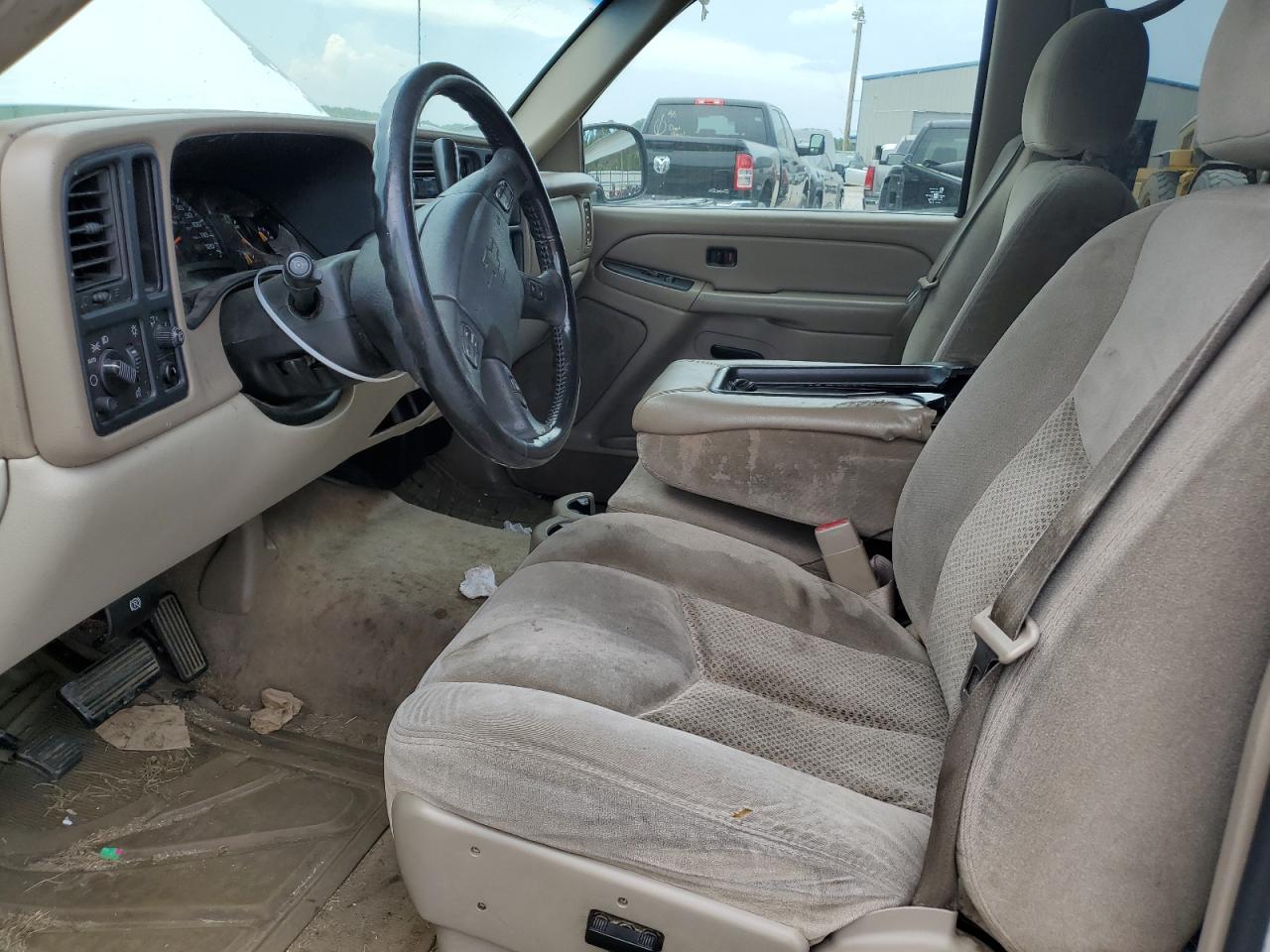 2005 Chevrolet Suburban C1500 VIN: 1GNEC16Z35J187767 Lot: 62494475