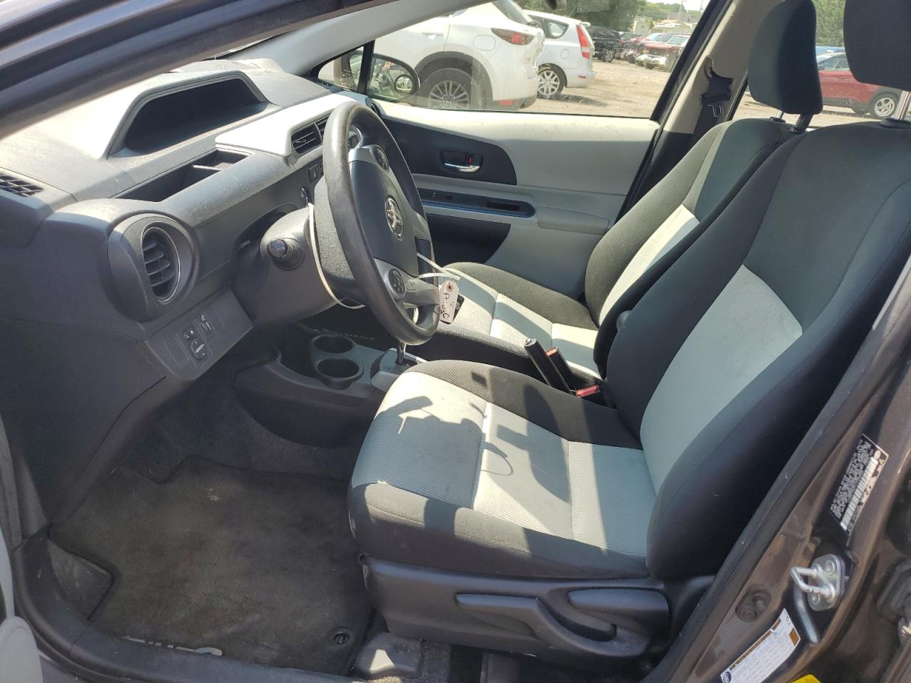2012 Toyota Prius C VIN: JTDKDTB31C1008838 Lot: 62587885