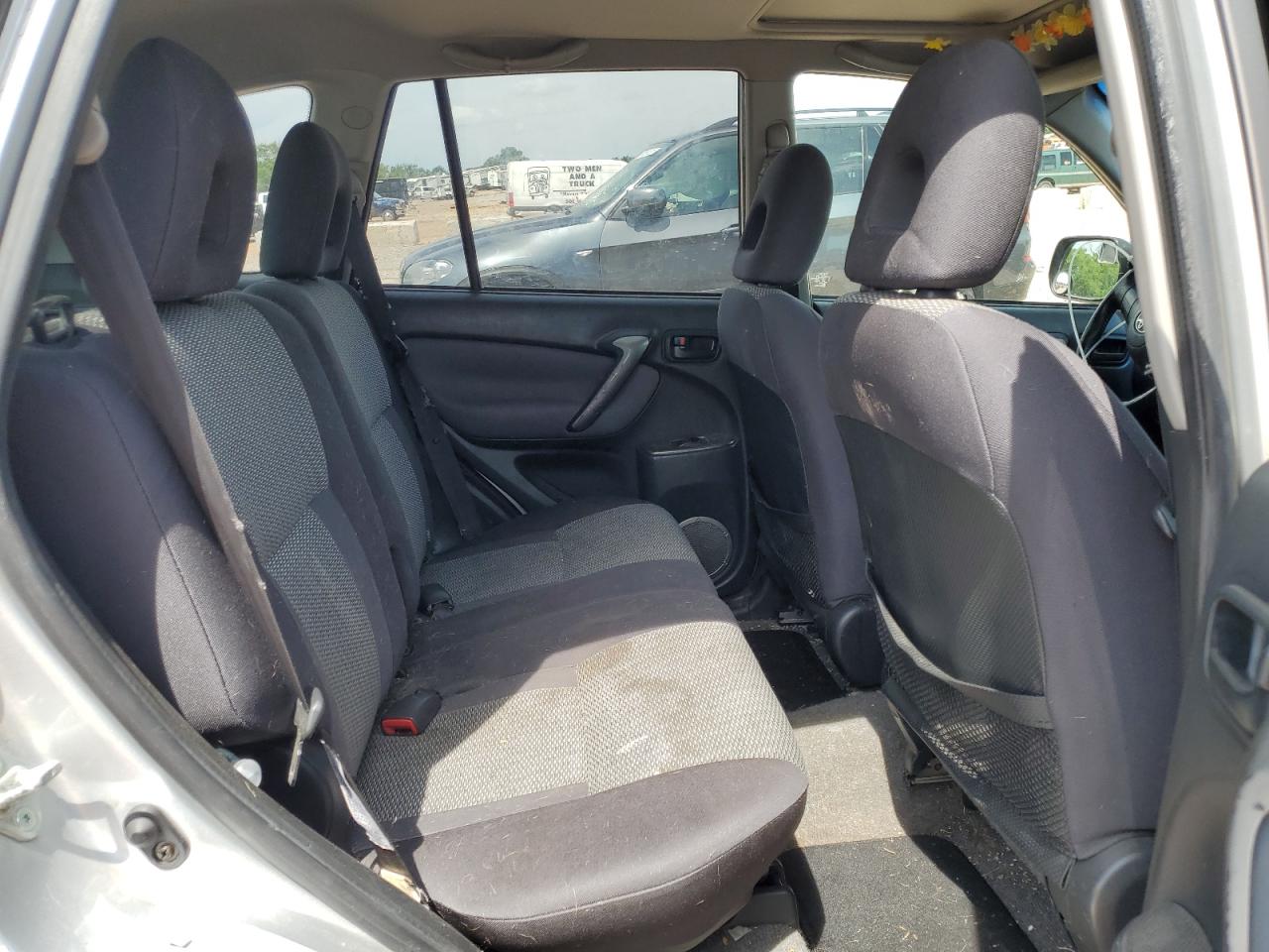 2004 Toyota Rav4 VIN: JTEGD20V940042128 Lot: 61040125