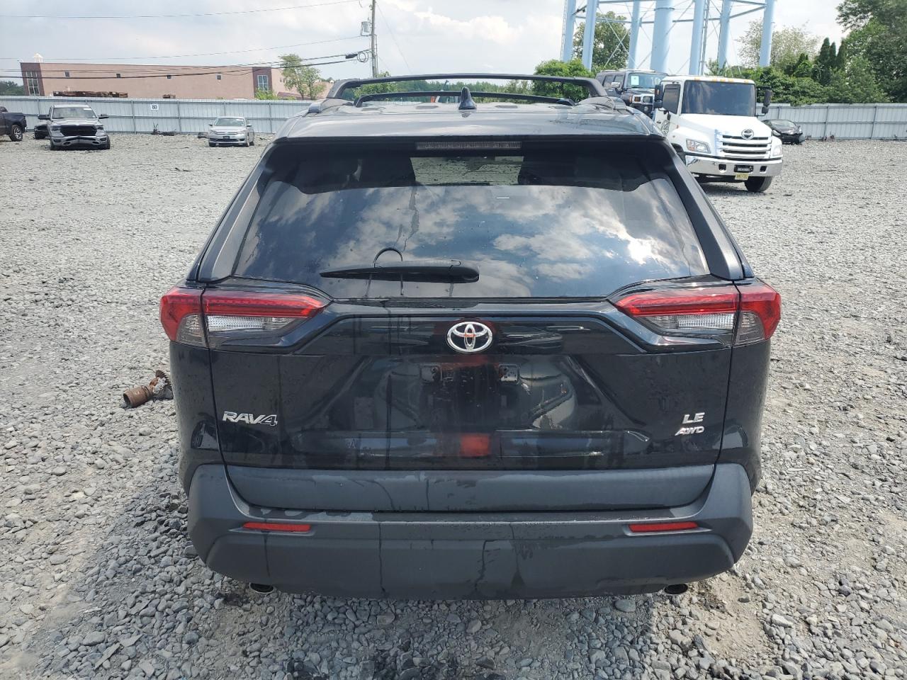 2021 Toyota Rav4 Le VIN: 2T3G1RFV5MW215670 Lot: 62891905