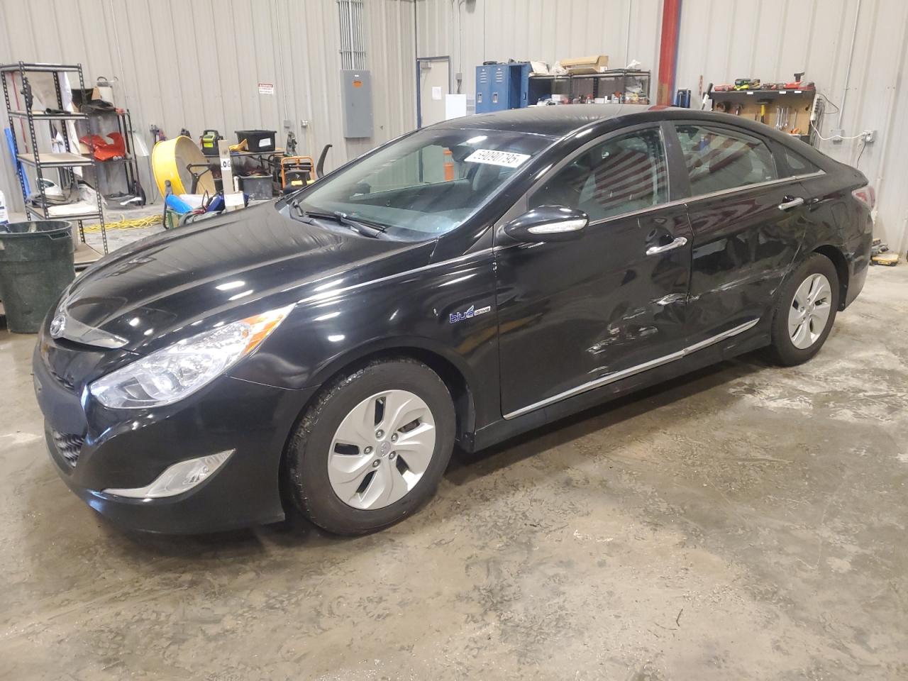 2015 Hyundai Sonata Hybrid იყიდება Appleton-ში, WI - Side