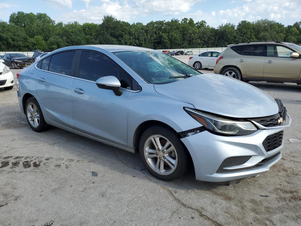 CHEVROLET CRUZE 2017 VIN 1G1BE5SM5H7133842 photo 4