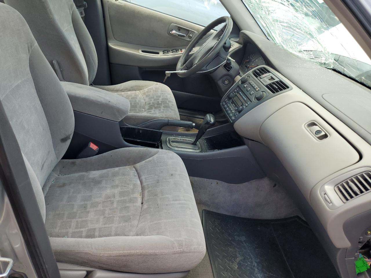 2001 Honda Accord Ex VIN: 1HGCG56621A117576 Lot: 59602775