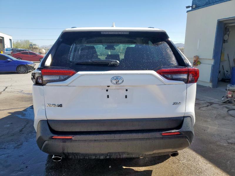  TOYOTA RAV4 2024 Biały