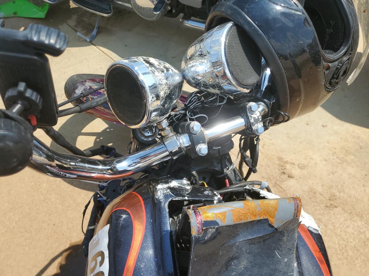 1985 Honda Gl1200 I VIN: 1HFSC1412FA105852 Lot: 60030985