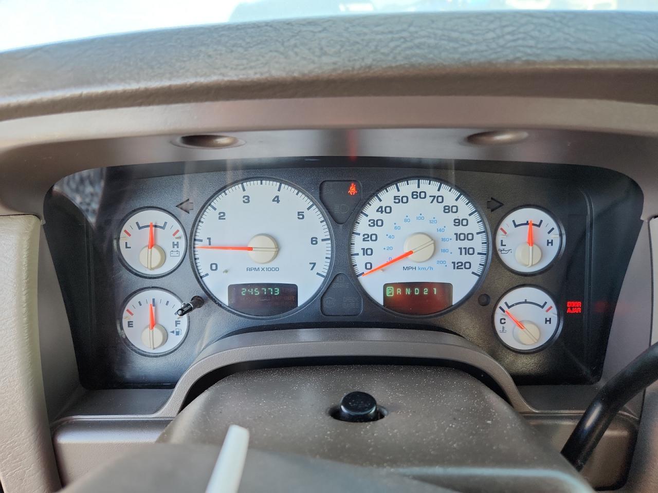DODGE RAM 1500 2004 VIN 1D7HA18D94S604739 photo 9