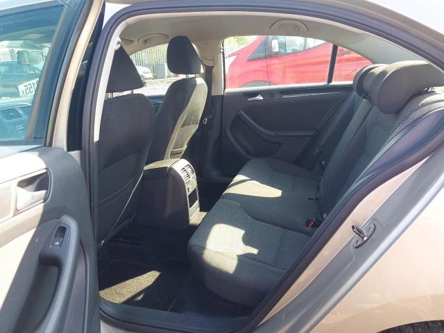 2014 VOLKSWAGEN JETTA SE B