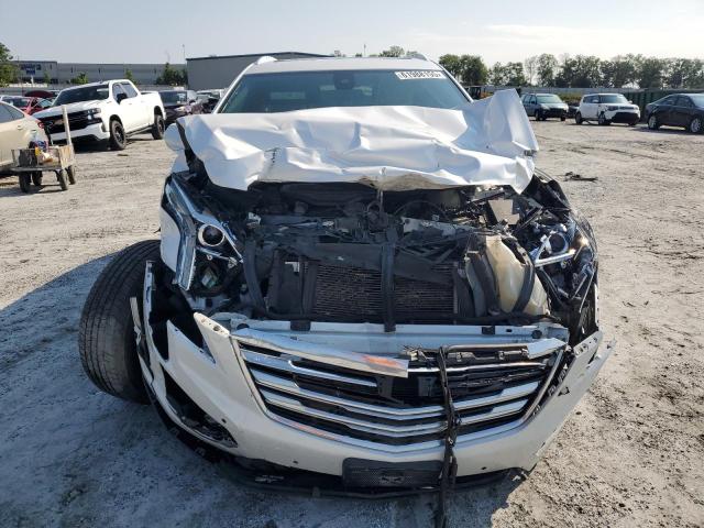  CADILLAC XT5 2017 Белы