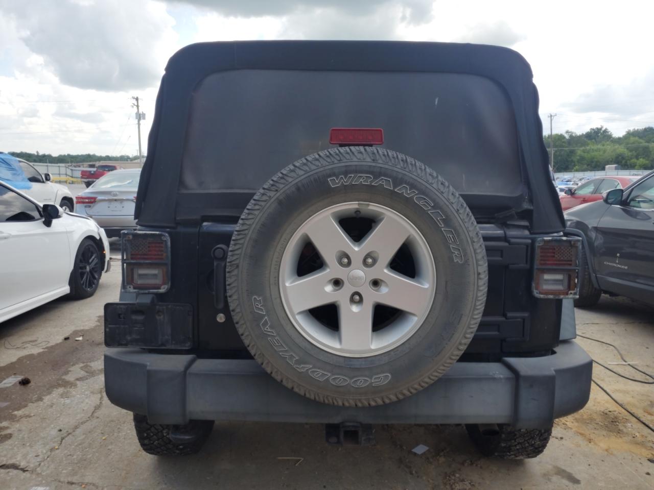 2016 Jeep Wrangler Unlimited Sport VIN: 1C4BJWDGXGL142719 Lot: 61600545