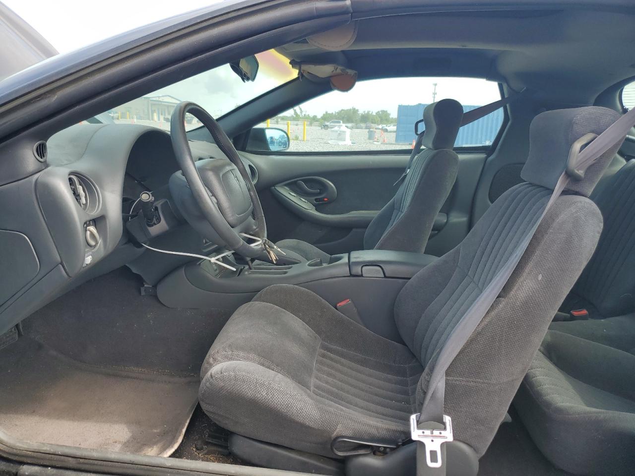 1998 Pontiac Firebird VIN: 2G2FS22K2W2216667 Lot: 63143015