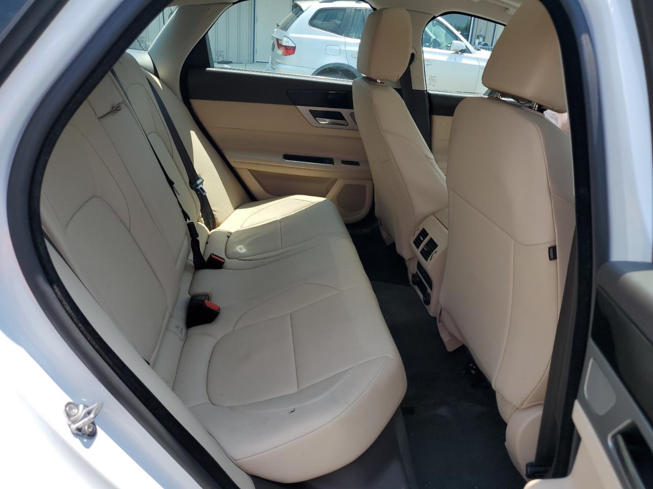 2016 Jaguar Xf Premium VIN: SAJBD4BV0GCY09358 Lot: 62631775