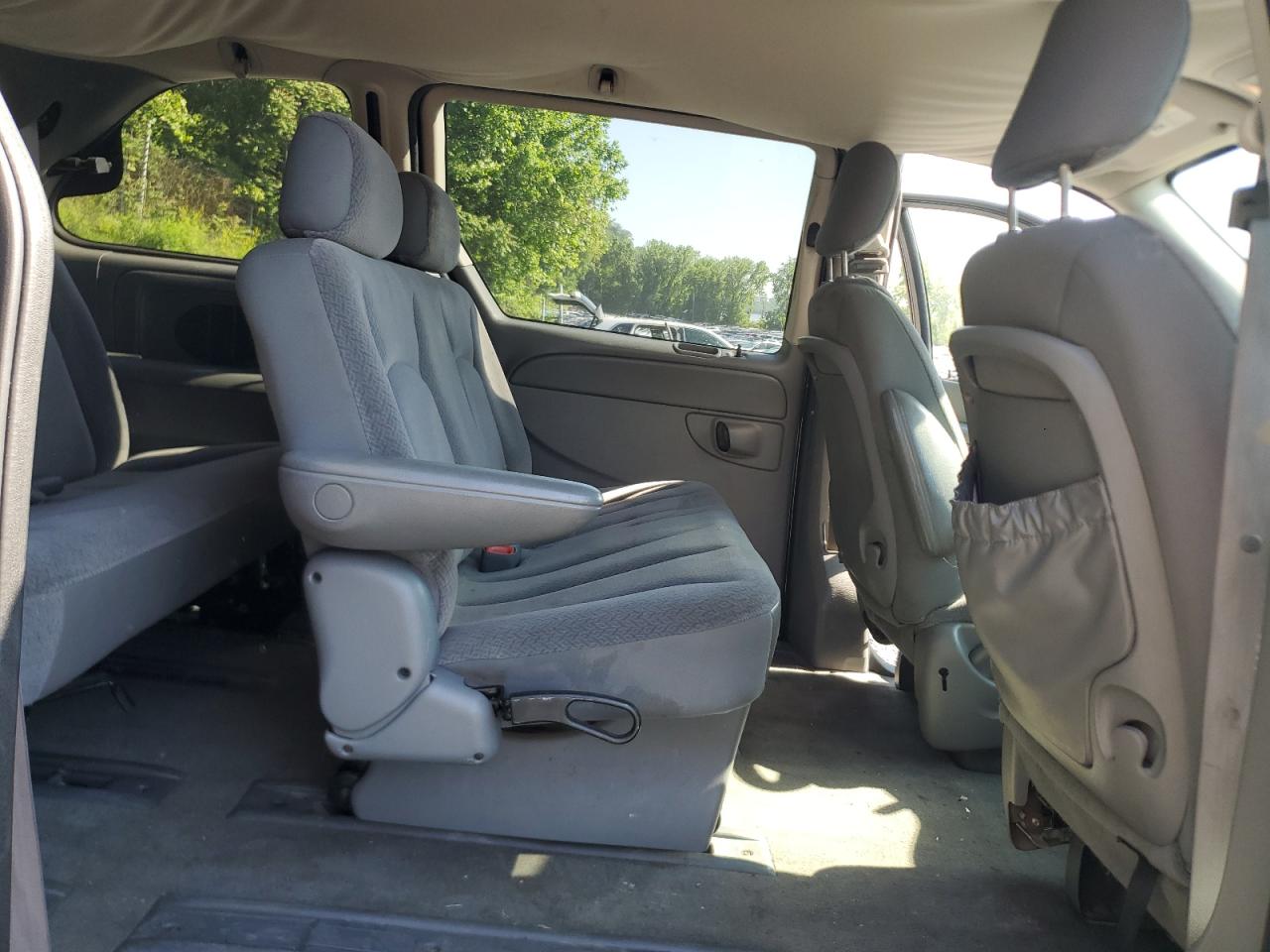 2006 Chrysler Town & Country VIN: 1A4GP45RX6B535742 Lot: 59025305