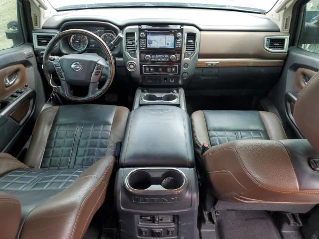  NISSAN TITAN 2017 Granatowy