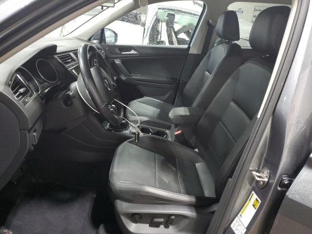  VOLKSWAGEN TIGUAN 2018 Серый