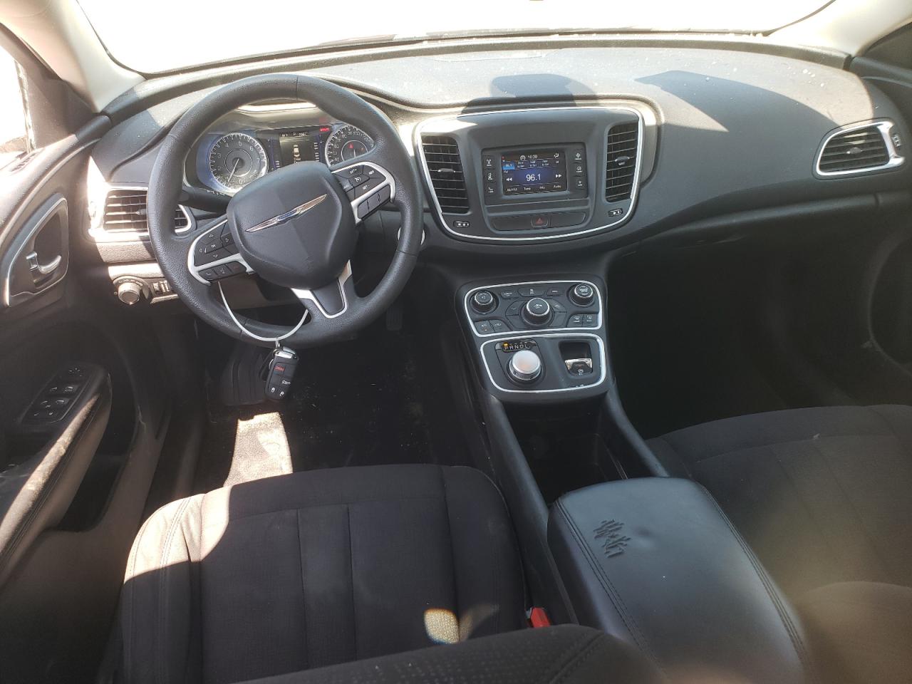 2015 Chrysler 200 Limited VIN: 1C3CCCAB6FN571711 Lot: 62237305