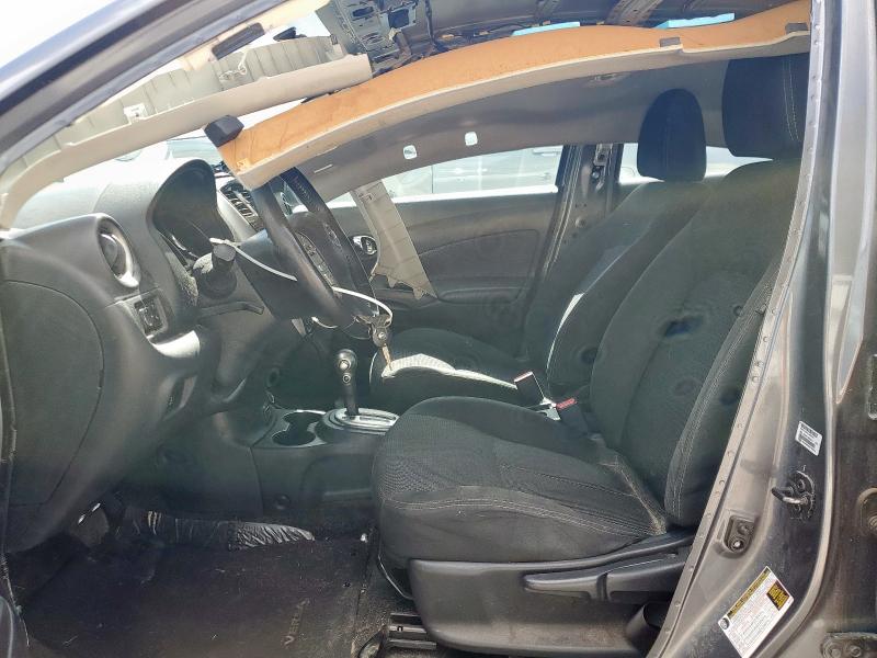  NISSAN VERSA 2018 Szary