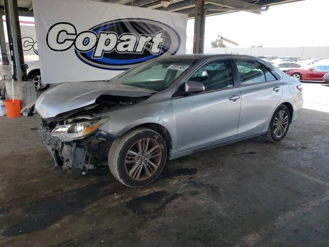  TOYOTA CAMRY 2015 Srebrny
