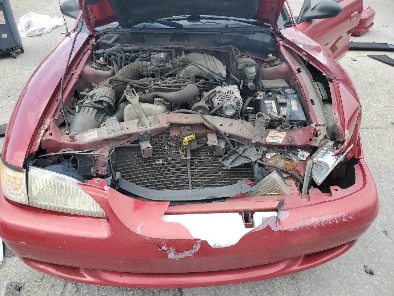 1998 Ford Mustang VIN: 1FAFP404XWF197058 Lot: 60426265