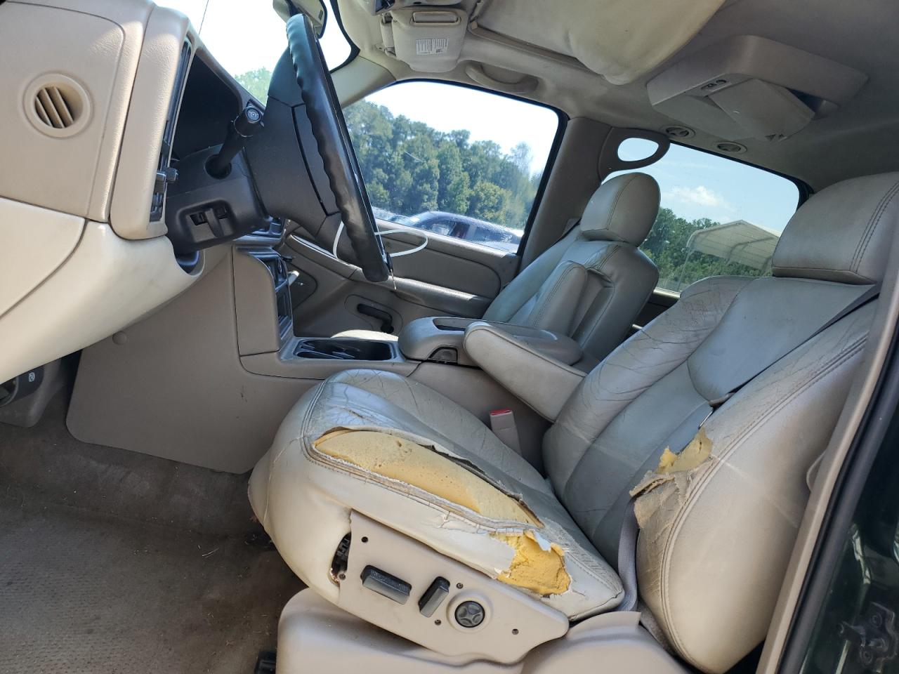 2004 Chevrolet Suburban C1500 VIN: 1GNEC16Z74J143351 Lot: 62282655