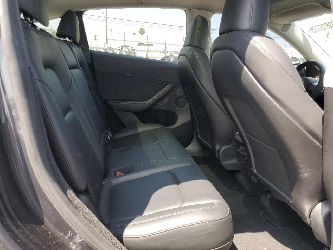 2024 Tesla Model Y VIN: 7SAYGDEE7RA228327 Lot: 60875175