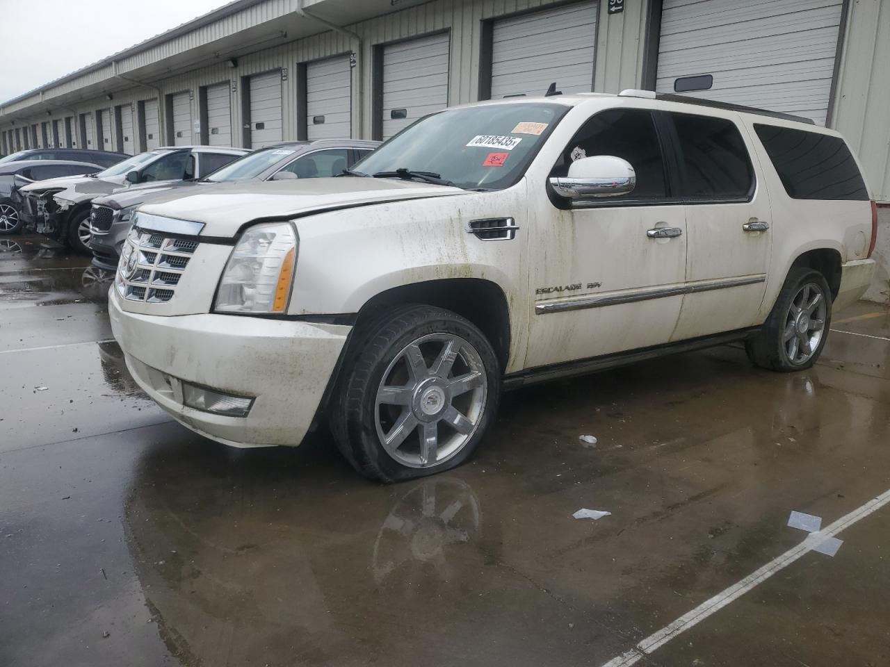 2012 Cadillac Escalade Esv Luxury for Sale in Louisville, KY - Minor Dent/Scratches