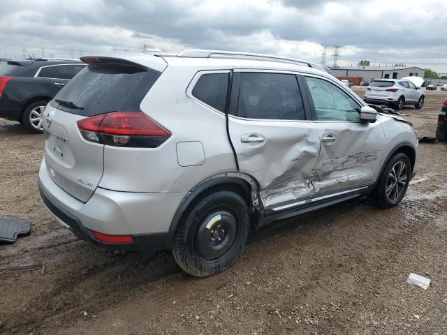  NISSAN ROGUE 2018 Серебристый