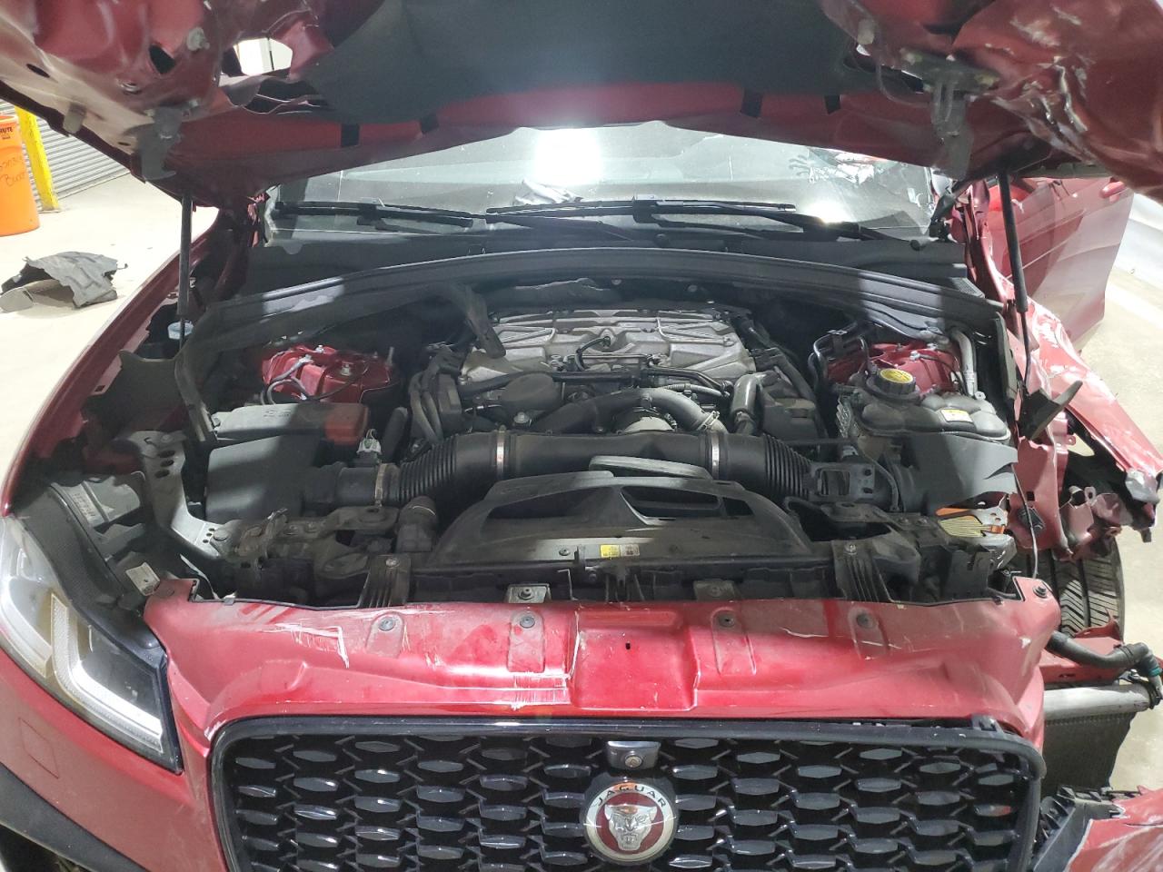 2022 Jaguar F-Pace Svr VIN: SADCZ2EE1NA693069 Lot: 62398195