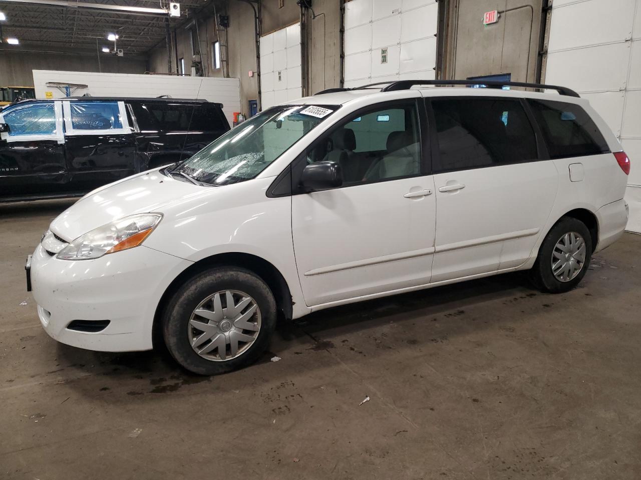 2008 Toyota Sienna Ce zu verkaufen in Blaine, MN - Rear End