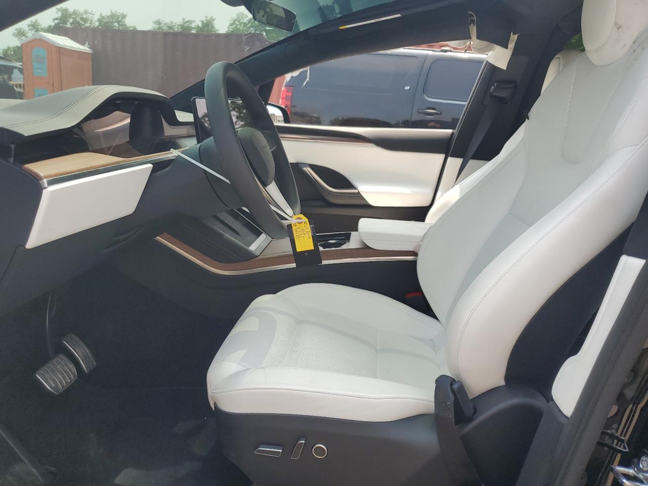 2025 Tesla Model X VIN: 7SAXCBE55SF462891 Lot: 60415555
