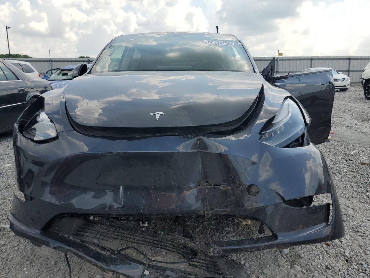 TESLA MODEL Y 2024 VIN 7SAYGDED8RF158606 фото 5