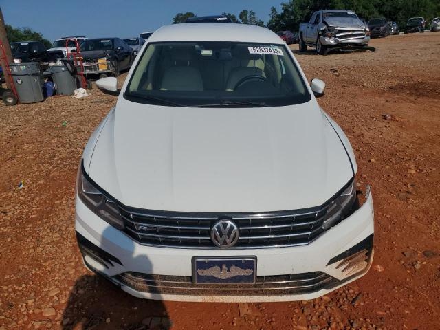 VOLKSWAGEN PASSAT 2017 Белы