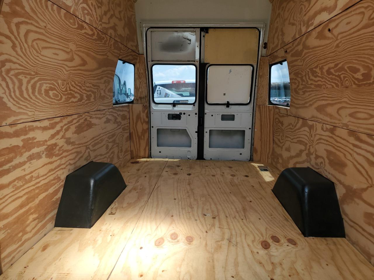 2002 Dodge Ram Van B3500 VIN: 2B7LB31Z62K117167 Lot: 62618165