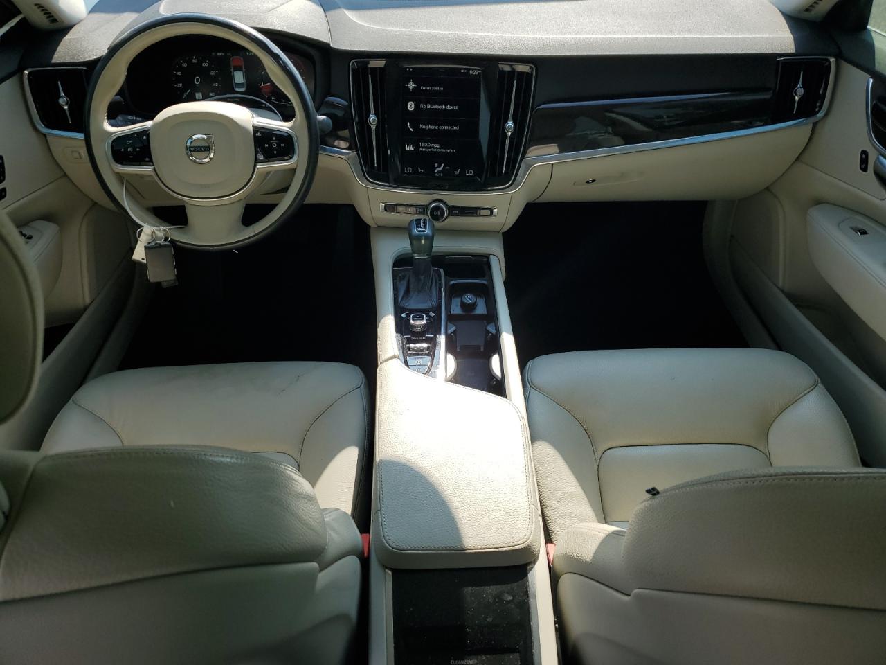 2018 Volvo S90 T5 Momentum VIN: LVY982AK7JP008612 Lot: 62818755
