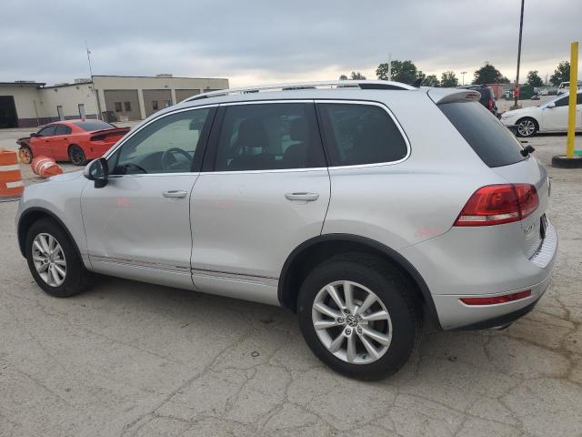  VOLKSWAGEN TOUAREG 2013 Srebrny