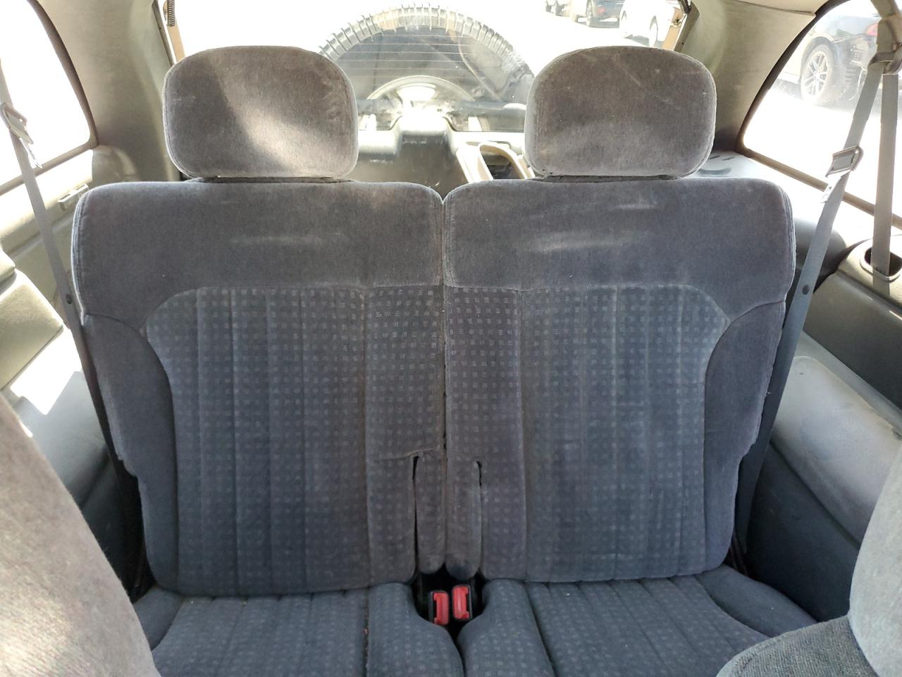 2000 Chevrolet Blazer VIN: 1GNCT18W4YK139641 Lot: 59036985