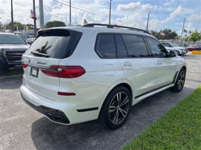  BMW X7 2021 Biały