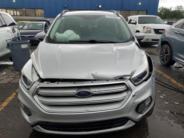  FORD ESCAPE 2018 Srebrny