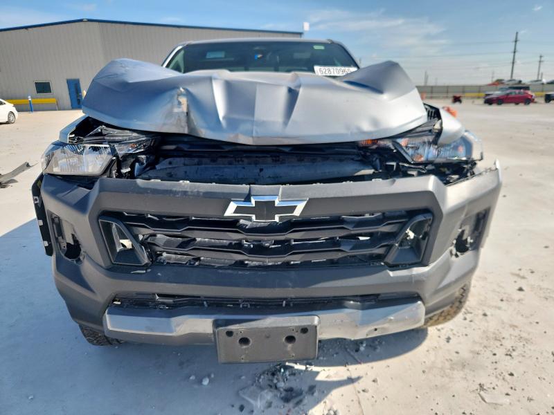  CHEVROLET COLORADO T 2023 Silver