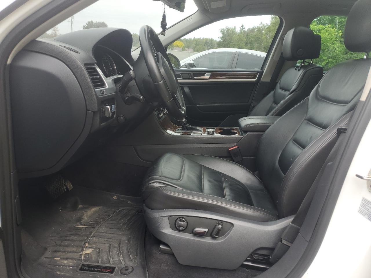 2014 Volkswagen Touareg V6 Tdi VIN: WVGEP9BP0ED010524 Lot: 60719995