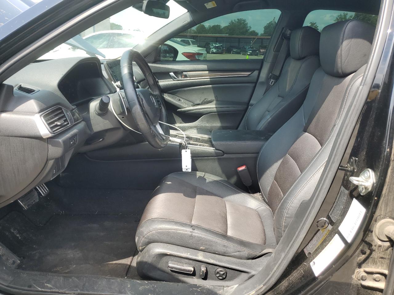HONDA ACCORD 2019 VIN 1HGCV1F3XKA040963 photo 7