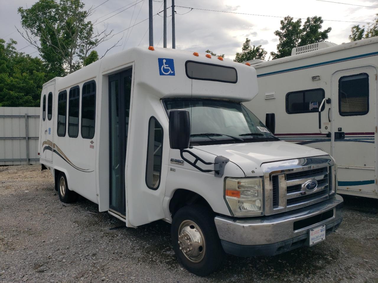 2013 Ford Econoline E350 Super Duty Cutaway Van for Sale in New Orleans, LA - All Over