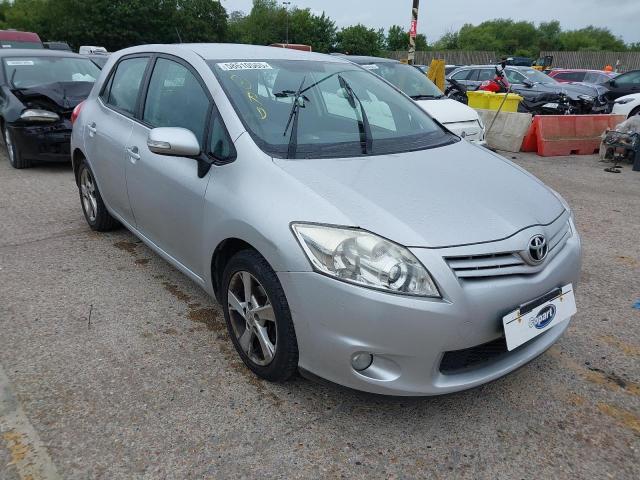 2011 TOYOTA AURIS TR