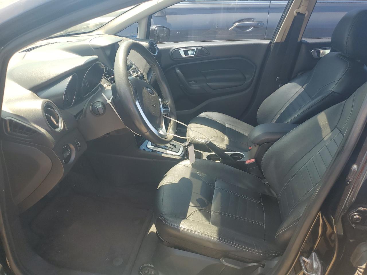 2014 Ford Fiesta Titanium VIN: 3FADP4CJ1EM239690 Lot: 62091645