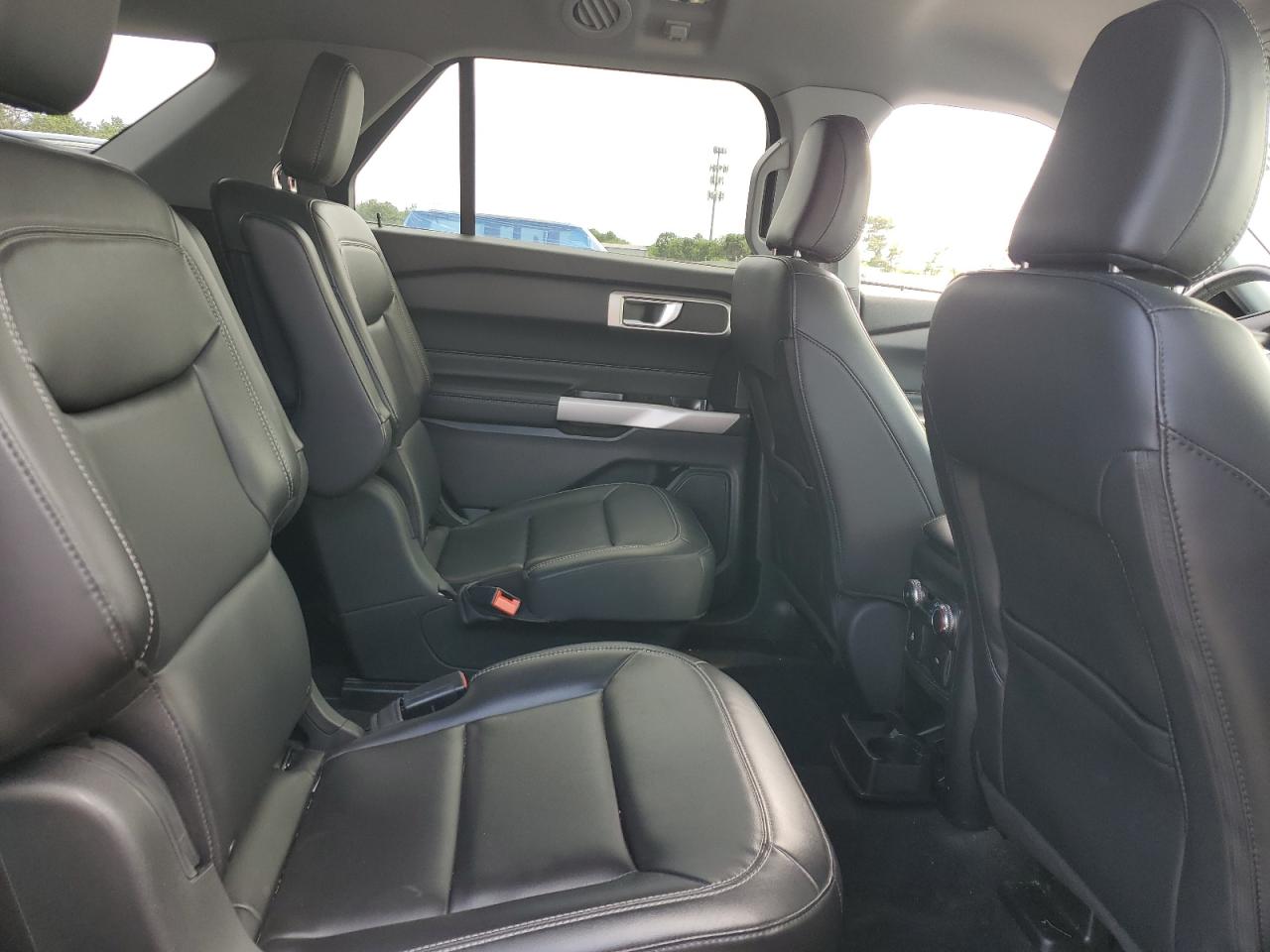 2022 Ford Explorer Xlt VIN: 1FMSK8DH4NGA31117 Lot: 62887015