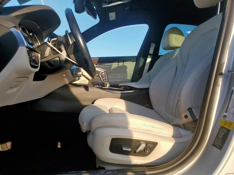  BMW 5 SERIES 2017 Серебристый