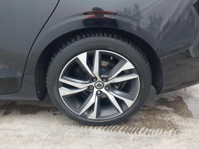 2019 VOLVO V60 R-DESI